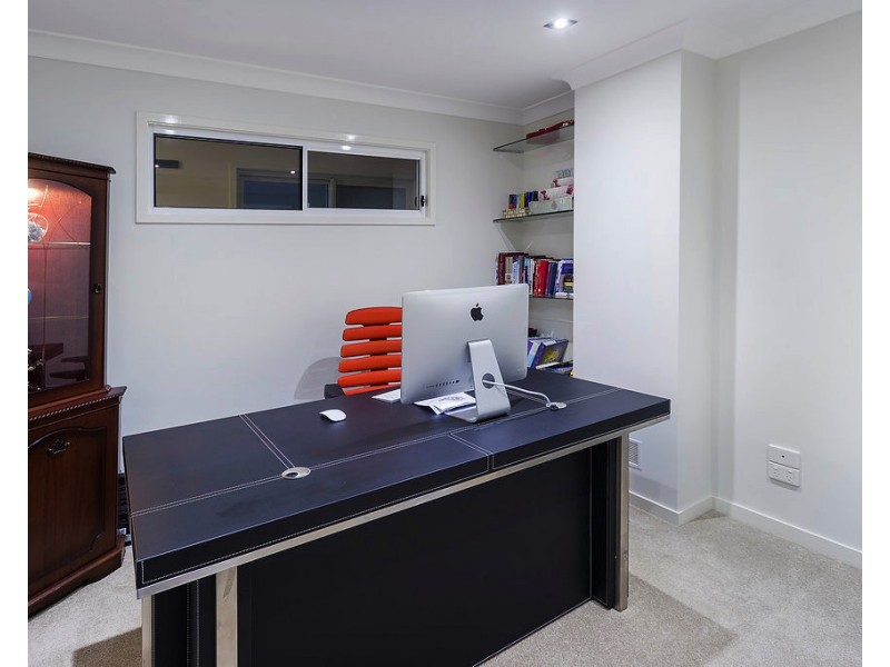 2843 Wylarah Way, Hope Island QLD 4212