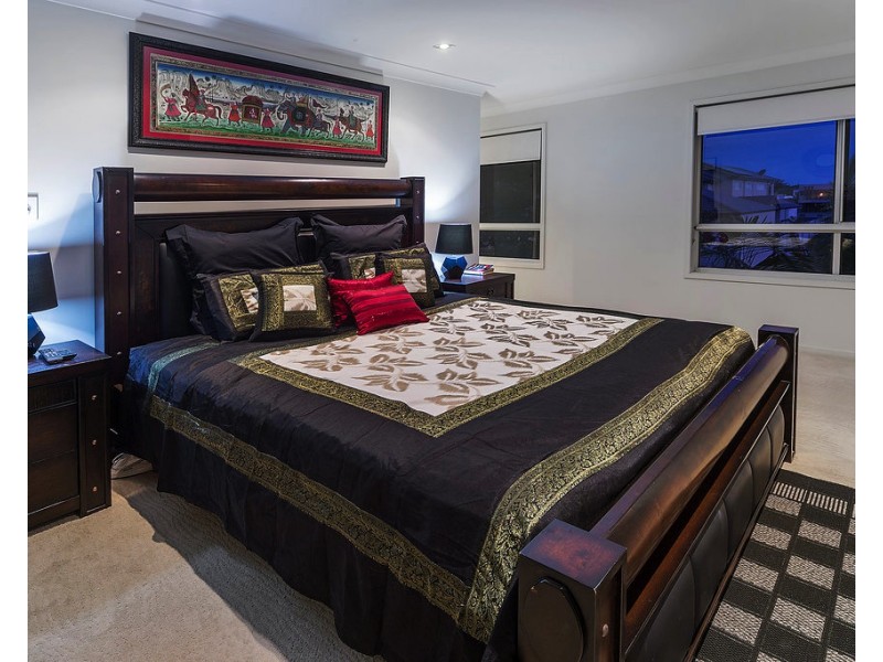 2843 Wylarah Way, Hope Island QLD 4212