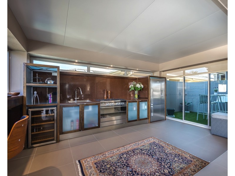 2561 Cressbrook Dr, Hope Island QLD 4212