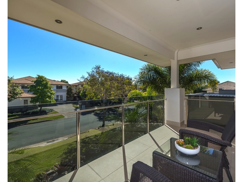 2561 Cressbrook Dr, Hope Island QLD 4212