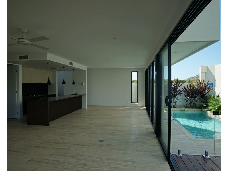 Hope Island QLD 4212