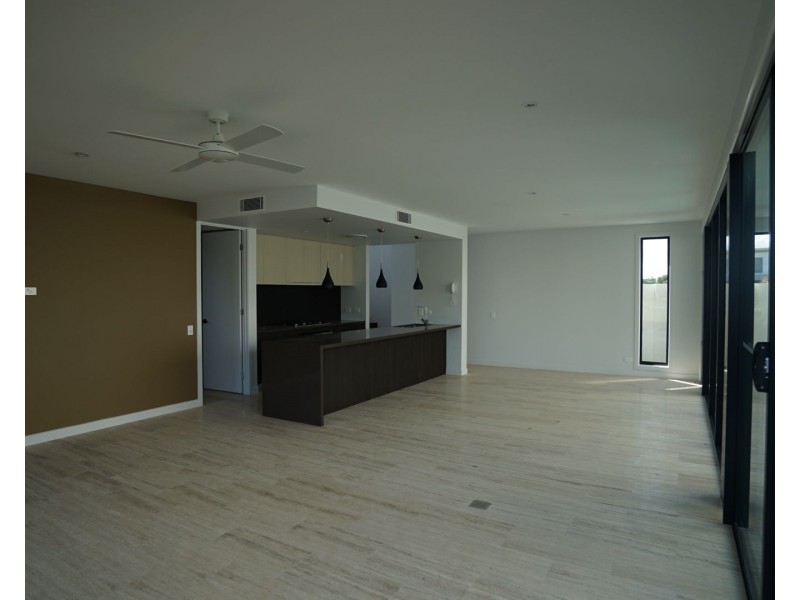 Hope Island QLD 4212