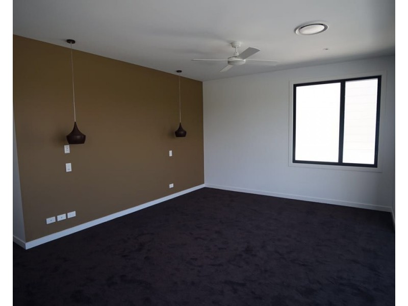 Hope Island QLD 4212