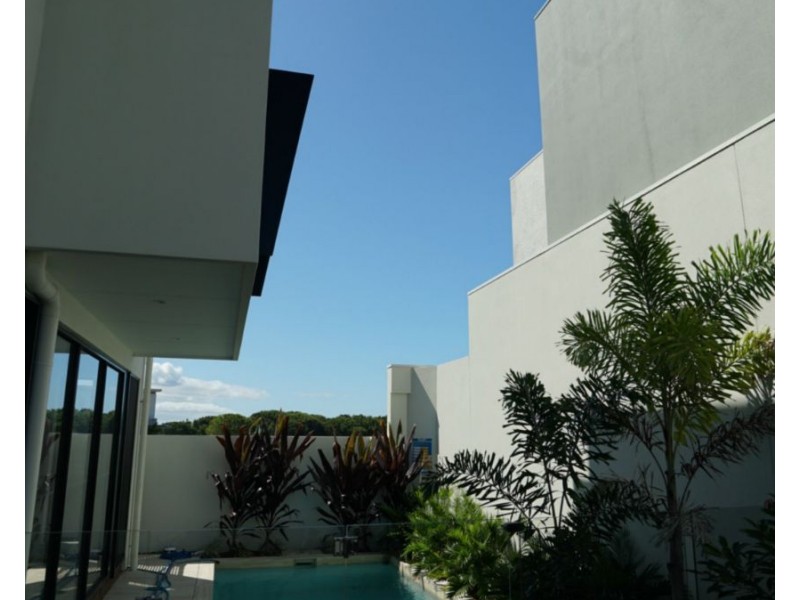 Hope Island QLD 4212