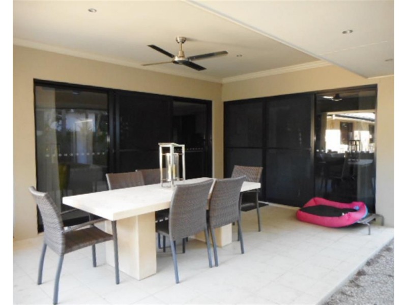Hope Island QLD 4212