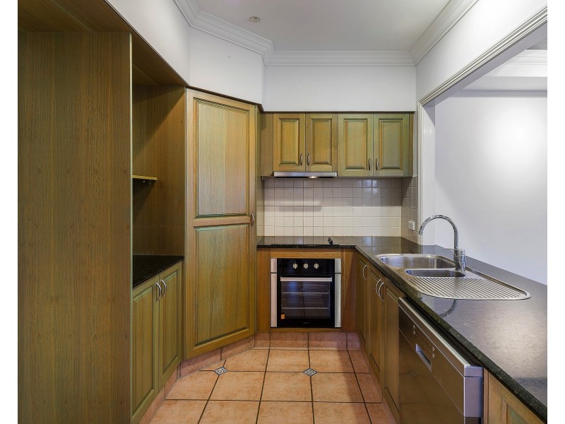 13/14 Pendraat Pde, Hope Island QLD 4212