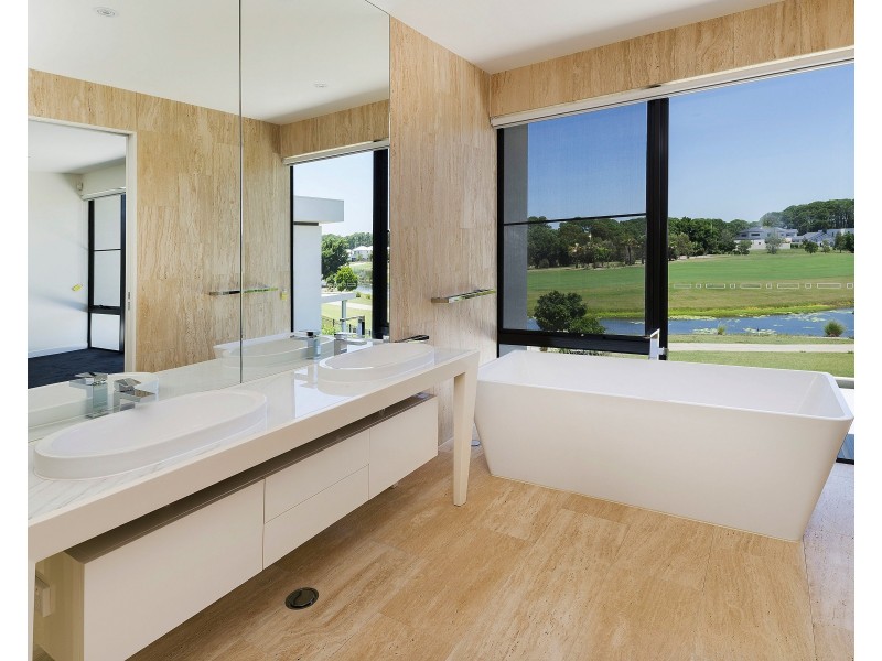 2488 The Parkway, Sanctuary Cove QLD 4212