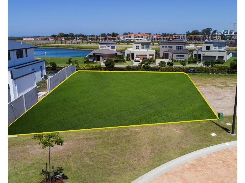 1894 Sunningdale Ct, Sanctuary Cove QLD 4212