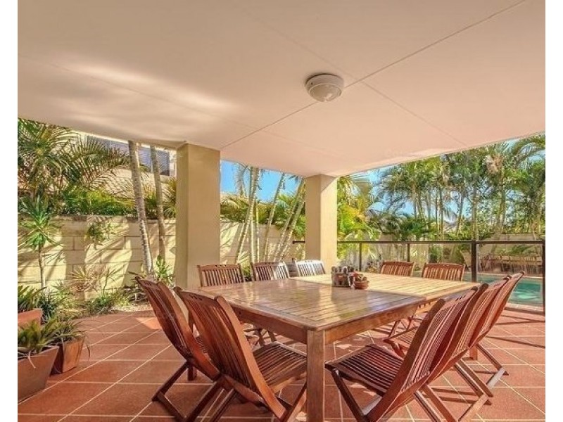4 Dallow Cres, Helensvale QLD 4212