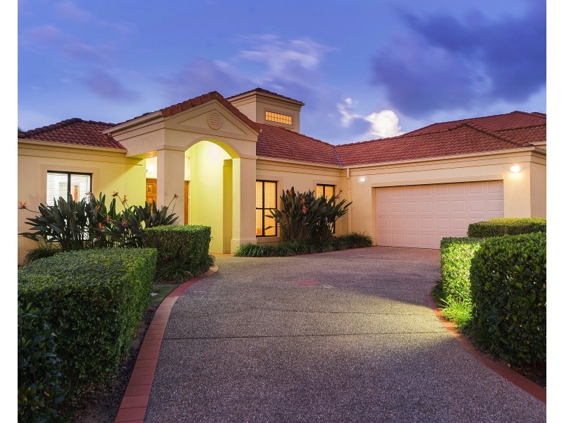 3160 Riverleigh Dr, Hope Island QLD 4212