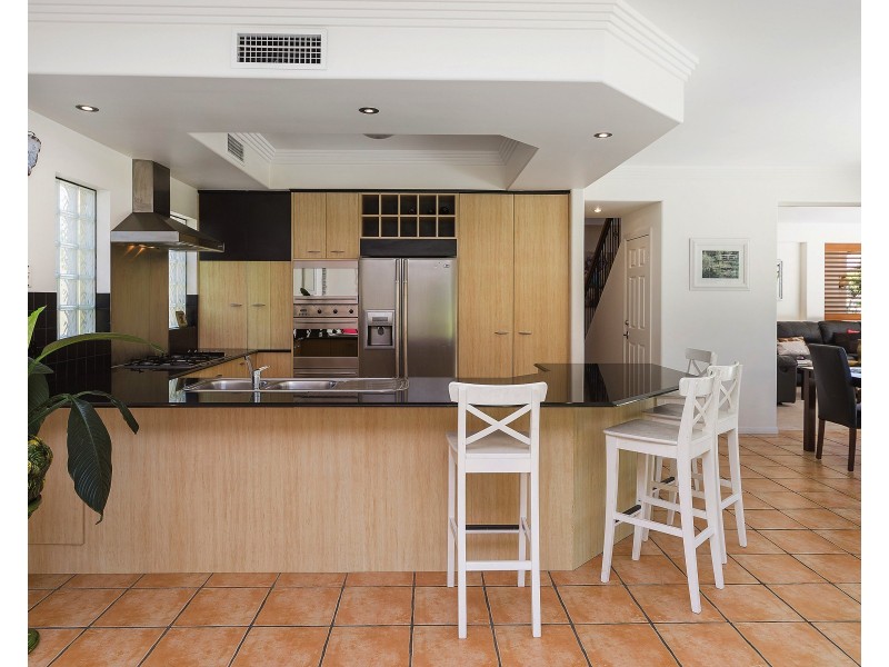 3160 Riverleigh Dr, Hope Island QLD 4212