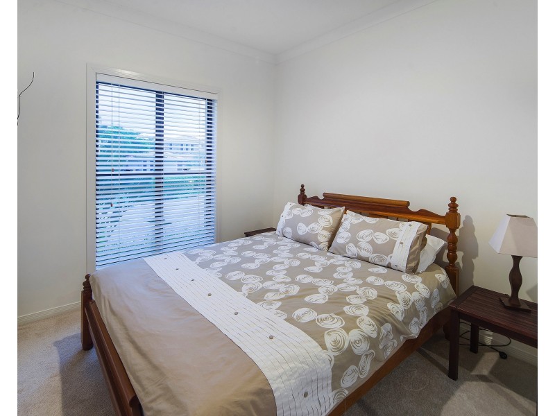 3160 Riverleigh Dr, Hope Island QLD 4212