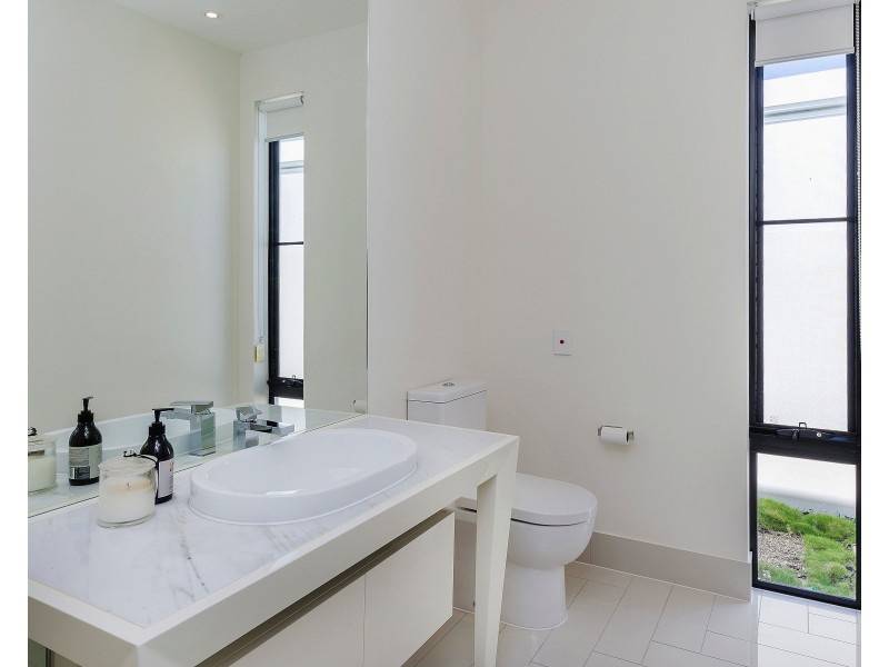 2325 Meliah Cl, Sanctuary Cove QLD 4212