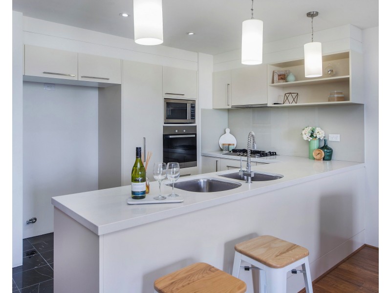 533/3-5 Pendraat Parade, Hope Island QLD 4212