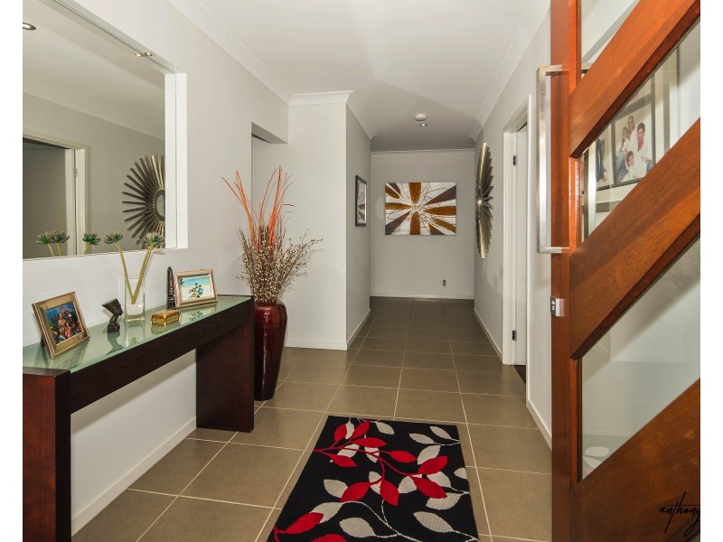 56 Picnic Creek Dr, Coomera QLD 4209