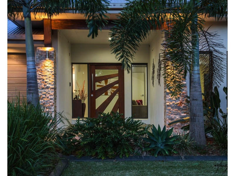 56 Picnic Creek Dr, Coomera QLD 4209