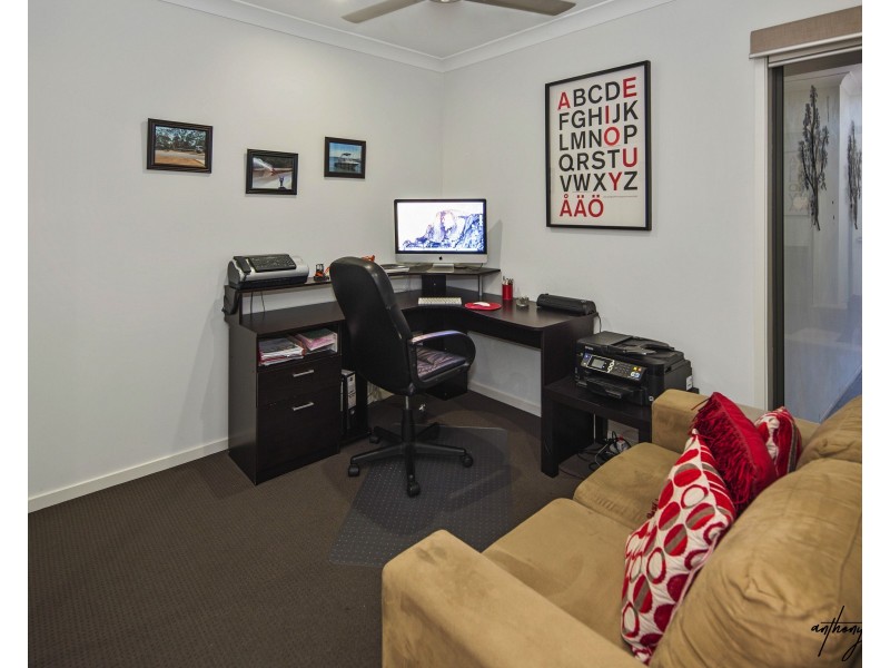 56 Picnic Creek Dr, Coomera QLD 4209