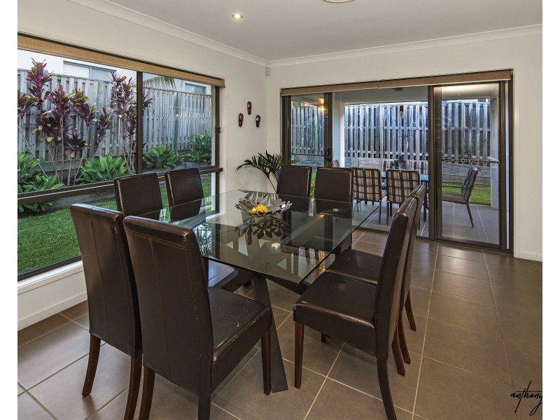 56 Picnic Creek Dr, Coomera QLD 4209