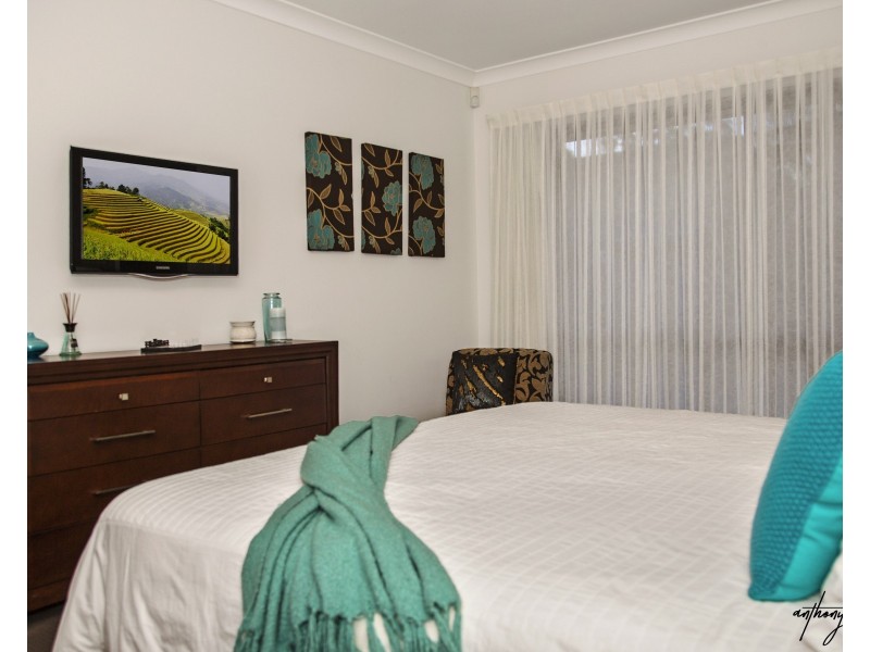 56 Picnic Creek Dr, Coomera QLD 4209