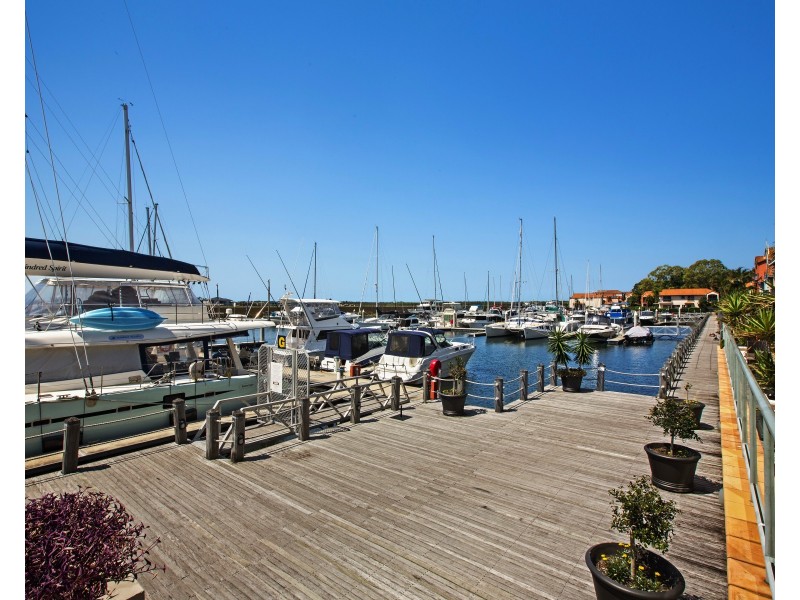 2027/56 John Lund Drive, Hope Island QLD 4212