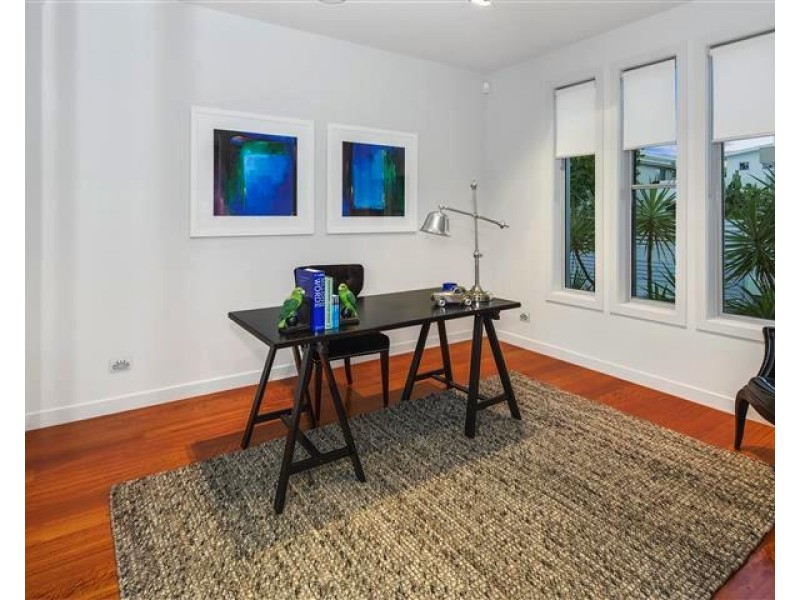 2 Quayside Dr, Helensvale QLD 4212