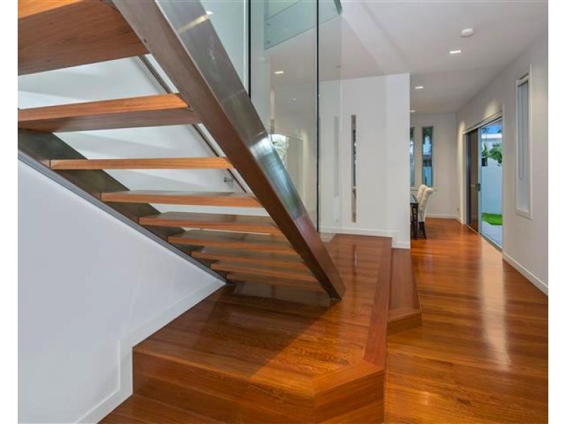 2 Quayside Dr, Helensvale QLD 4212