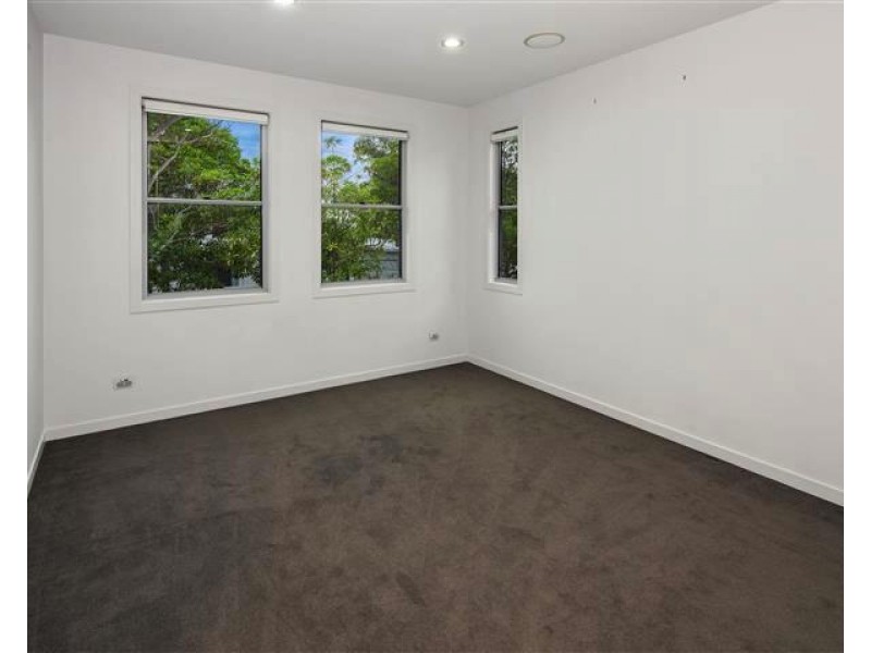 2 Quayside Dr, Helensvale QLD 4212