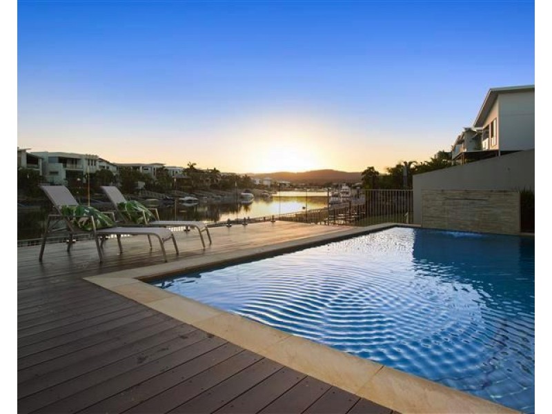 2 Quayside Dr, Helensvale QLD 4212