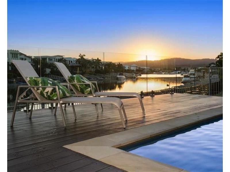 2 Quayside Dr, Helensvale QLD 4212