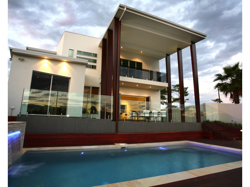 2 Quayside Dr, Helensvale QLD 4212