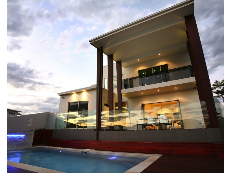 2 Quayside Dr, Helensvale QLD 4212