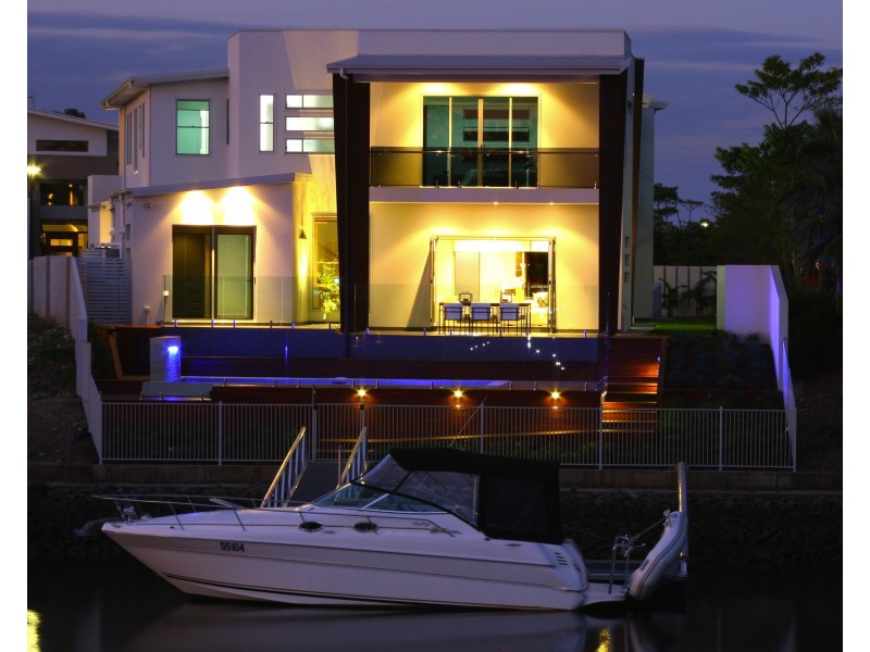 2 Quayside Dr, Helensvale QLD 4212