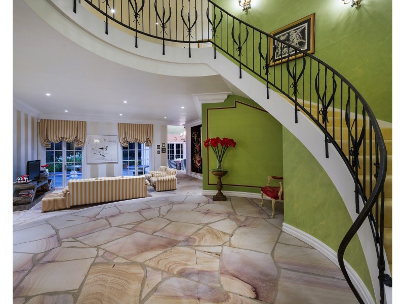 3184 Riverleigh Dr, Hope Island QLD 4212