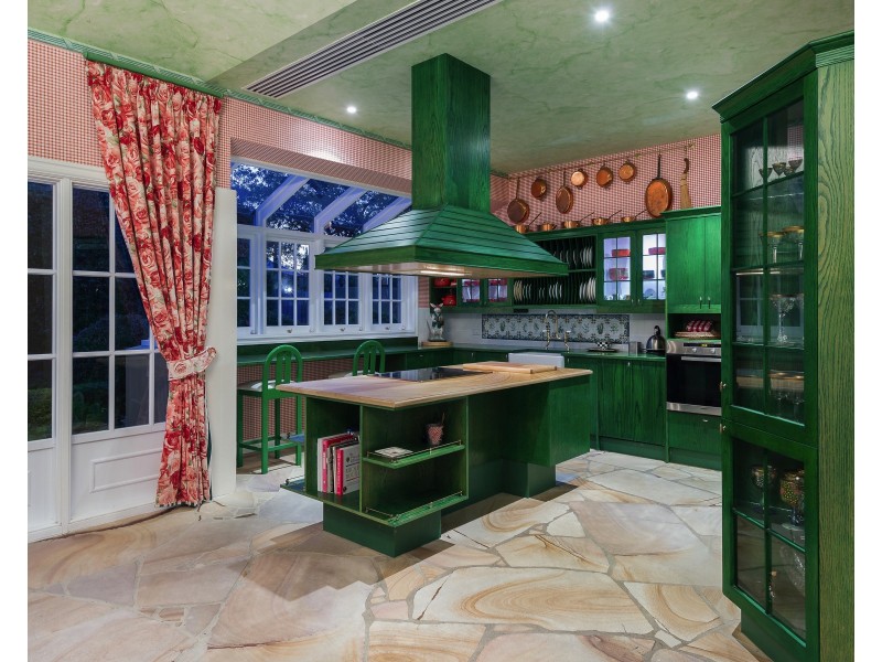 3184 Riverleigh Dr, Hope Island QLD 4212