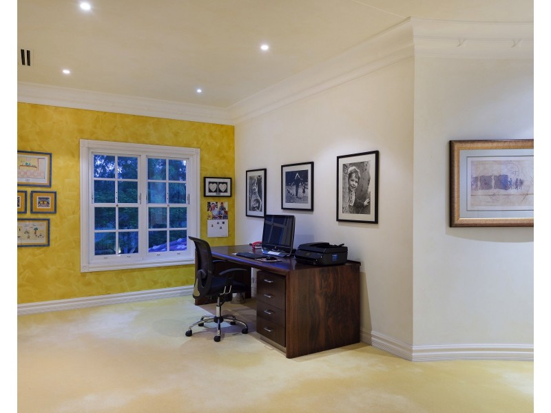 3184 Riverleigh Dr, Hope Island QLD 4212