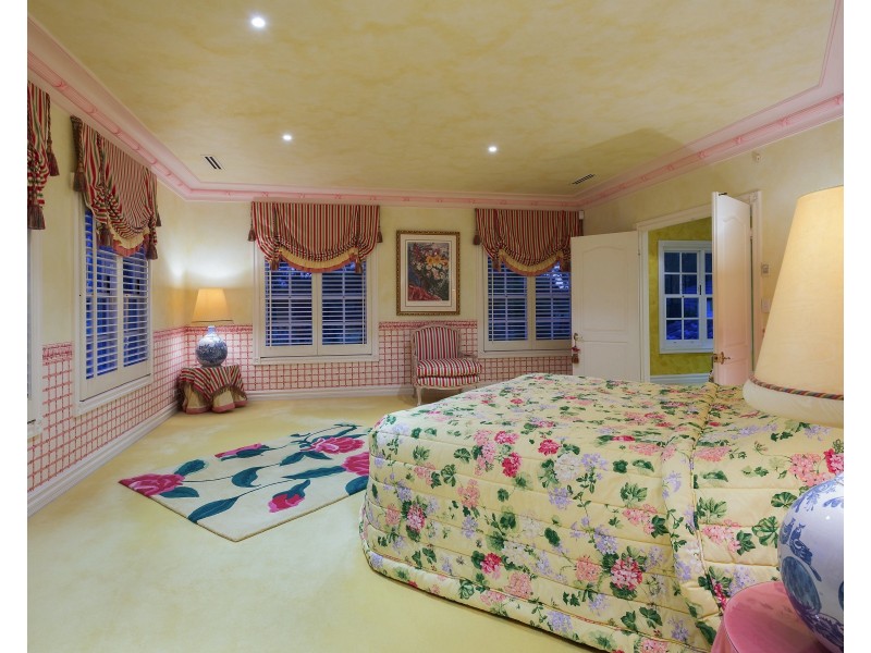 3184 Riverleigh Dr, Hope Island QLD 4212