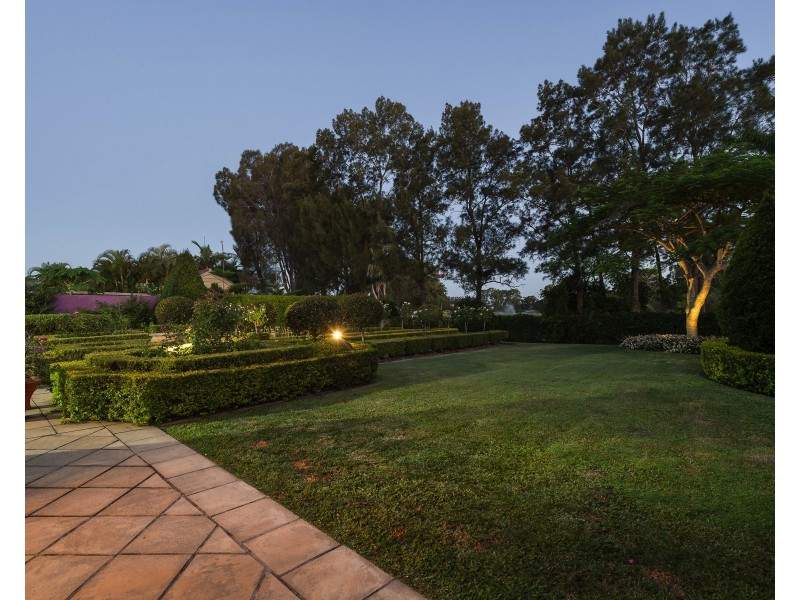 3184 Riverleigh Dr, Hope Island QLD 4212