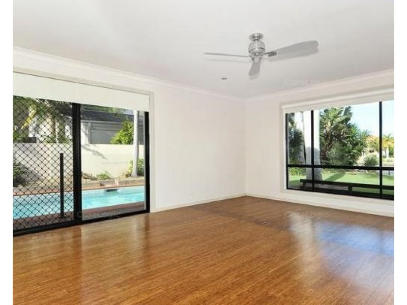 Hope Island QLD 4212