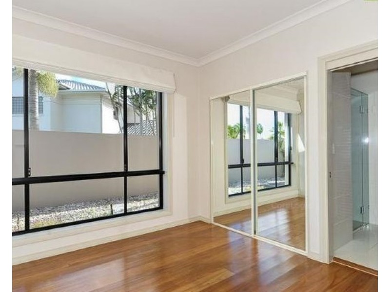 Hope Island QLD 4212