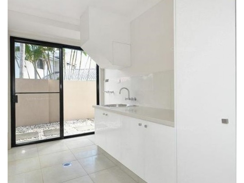 Hope Island QLD 4212