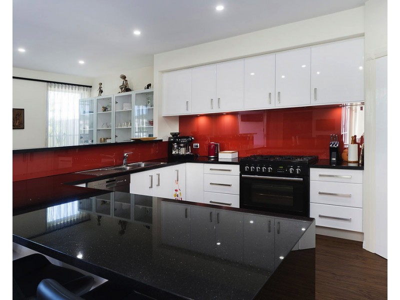 2220 Taromeo Ct, Hope Island QLD 4212