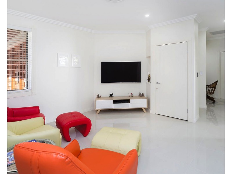 2220 Taromeo Ct, Hope Island QLD 4212