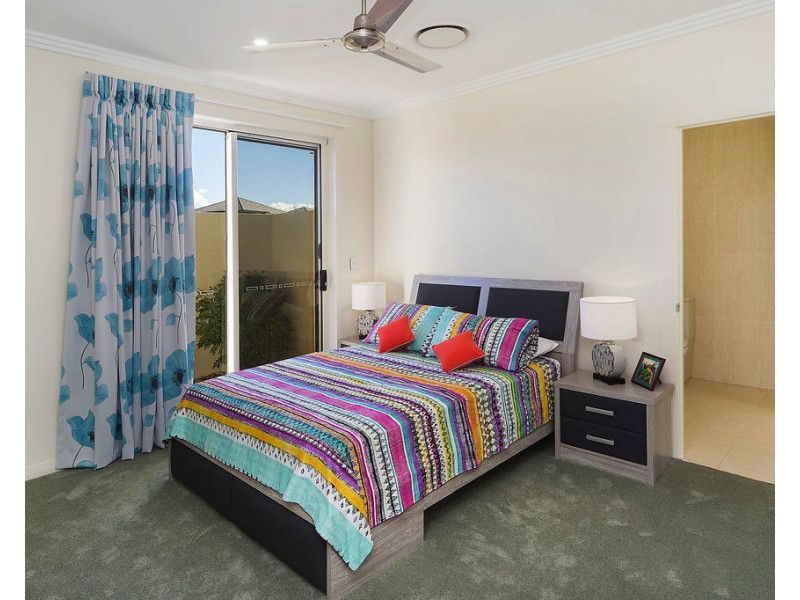 2220 Taromeo Ct, Hope Island QLD 4212