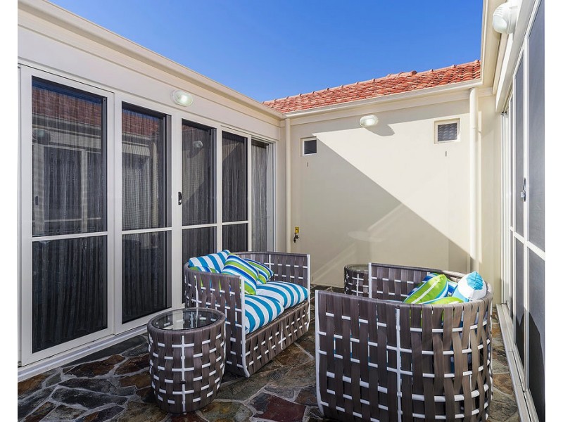 2220 Taromeo Ct, Hope Island QLD 4212