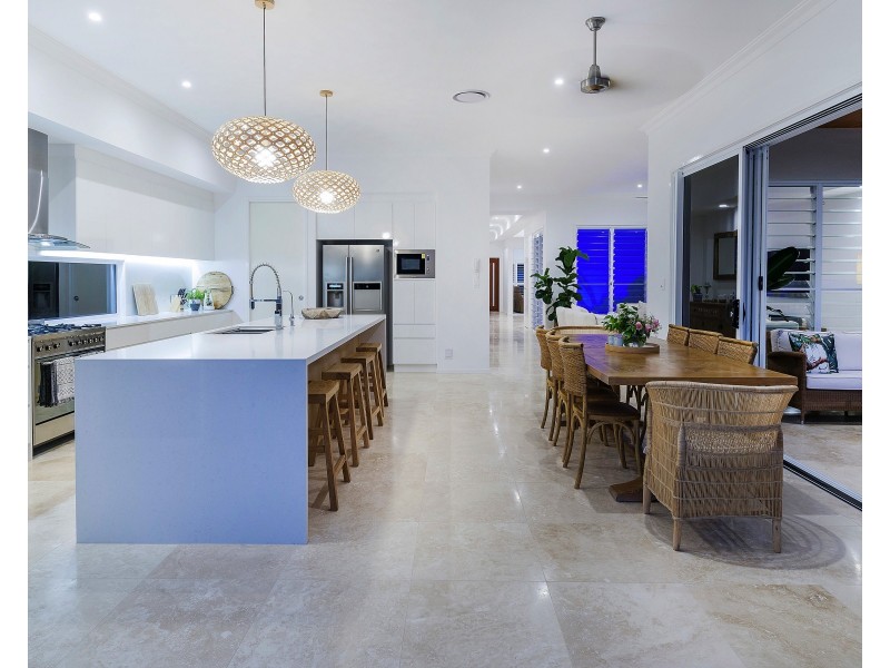 7612 Fairway Bvd, Hope Island QLD 4212