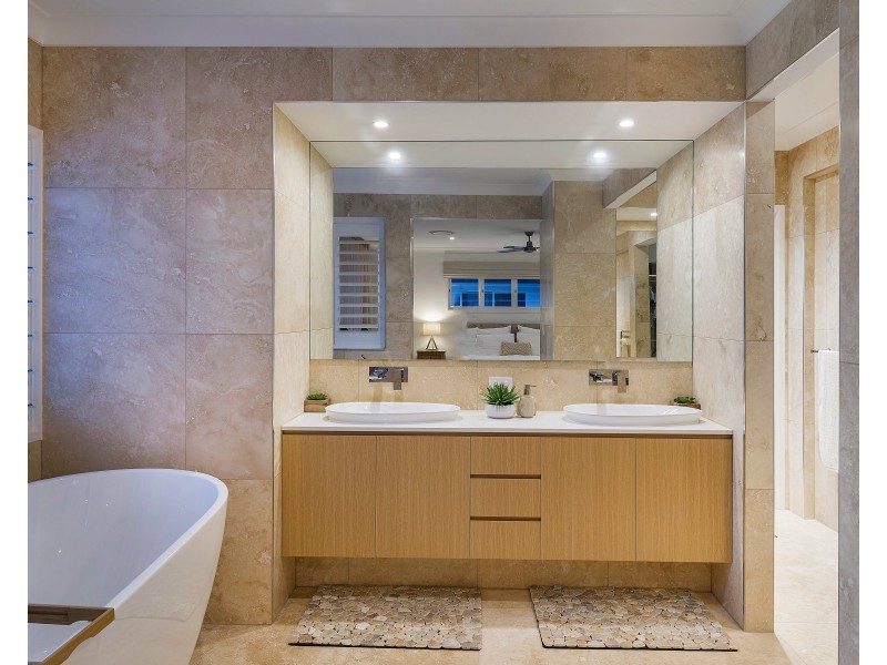 7612 Fairway Bvd, Hope Island QLD 4212