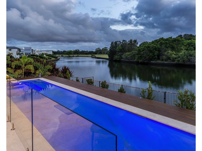 7612 Fairway Bvd, Hope Island QLD 4212