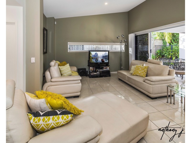 6 Cherry Ct, Coomera QLD 4209