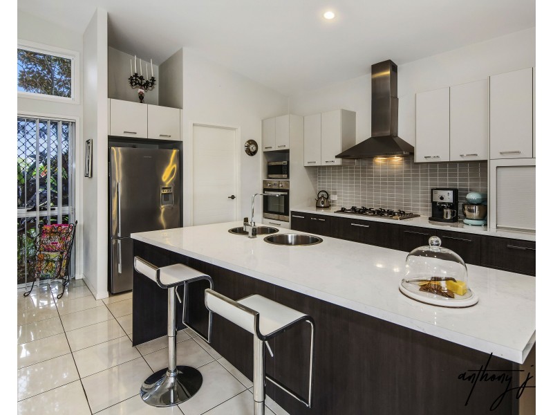 6 Cherry Ct, Coomera QLD 4209