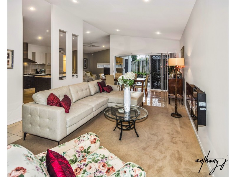 6 Cherry Ct, Coomera QLD 4209